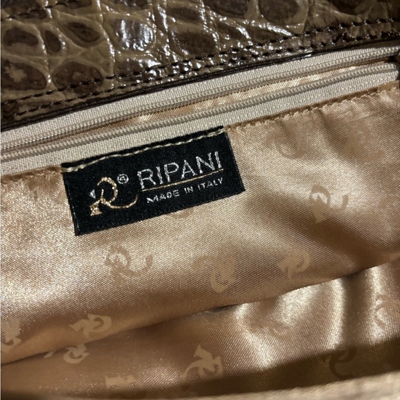 Ripani Elegant Crocodile-Embossed leather brown tan Handbag - Picture 6 of 8